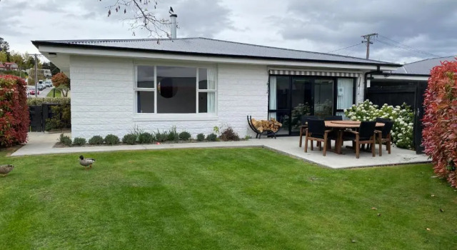 1 - Delightfully fresh, private home close to town