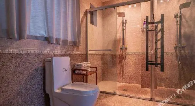 Sanxianju Inn, Prenota Hotel Lijiang Yunnan