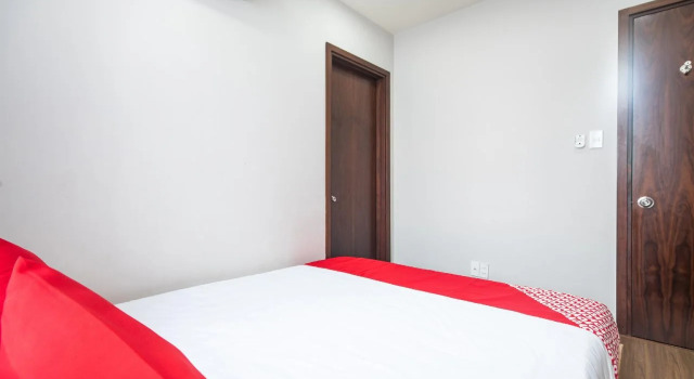 OYO 103 Airport Family Apartment