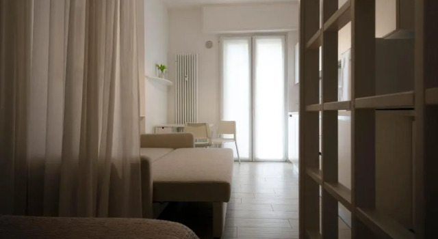 Casa Aleardi grazioso e nuovissimo monolocale con balcone, Rezervovat Hotel Pesaro 