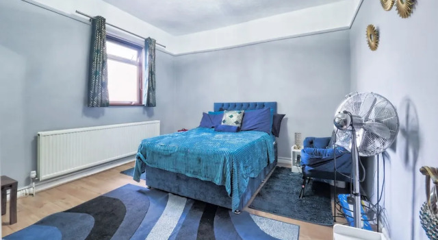 Stunning Riverside 1-bed Apartment in North London, Забронировать Апартаменты/квартира Лондон Большой Лондон, рядом с Баундс Грин