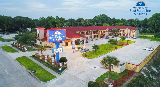 Кровать в общем номере Americas Best Value Inn & Suites Northeast Houston