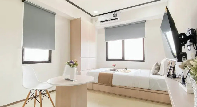 Апартаменты Standard White Accent Studio At Apartment Meikarta Near Paramadina University