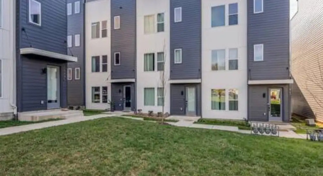 NEW Pink Howdy Oasis 13 Beds Rooftop View Parking, Varaa Lomakoti Huvilat kohteessa Tennessee, Villa