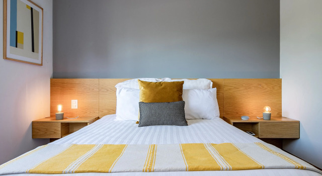 Casai Hip Tech Top Floor apt w Private Terrace