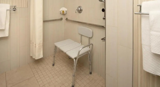 Четырёхместный люкс DoubleTree Suites by Hilton Seattle Airport/Southcenter