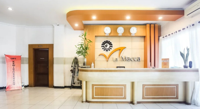 OYO 3970 Hotel La Macca Makassar, Prenota Hotel Hotel a Sulawesi con parcheggio, Parcheggio