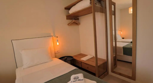 La Mer Bleue Beachfront Boutique Apartments, Rezervovat Apartmán Vrahati 