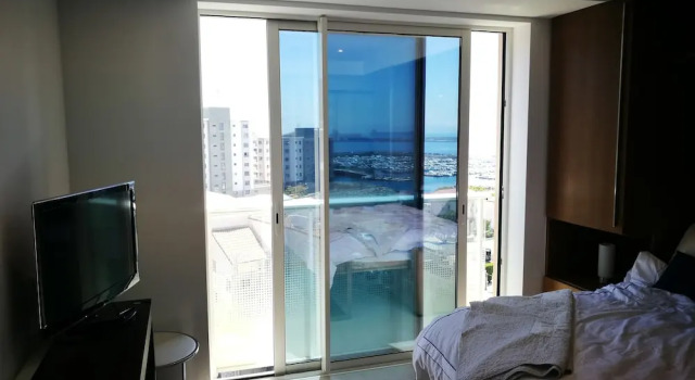 New Studio in Gibraltar with pool in WestOne, Réserver Hôtel Hôtels à Gibraltar avec parking, Parking