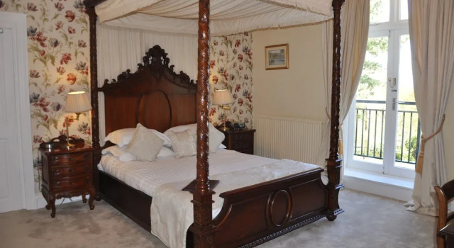 Sychnant Pass Country House, Book Hotel Hoteller i Henryd med parkering, Parkering