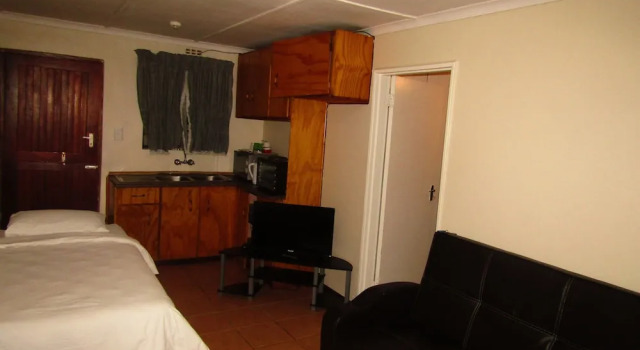 Yolonwabo bed and breakfast