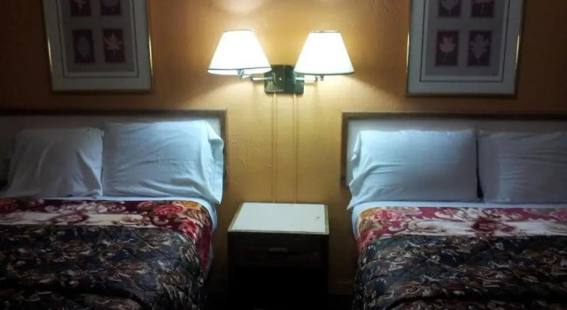 Четырёхместный номер Standard Economy Inn