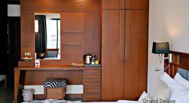 Двухместный номер Deluxe с балконом Tohsang Heritage Ubon Hotel