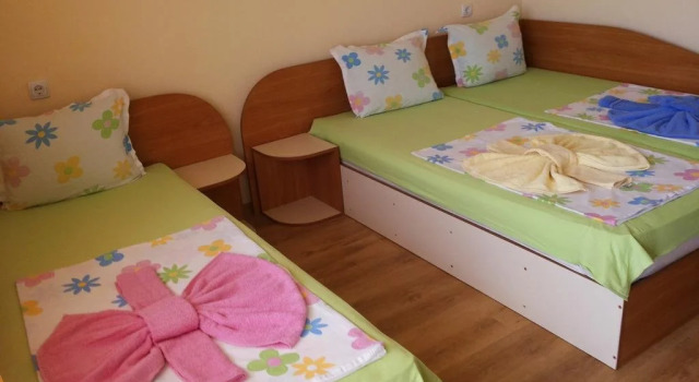 Ivanovi Guest House, Забронировать Гостевой дом Гостевые дома Приморско, Гостевой дом