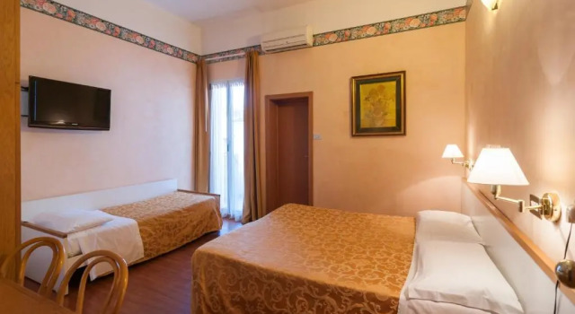 Трёхместный номер Standard Hotel Adriatica