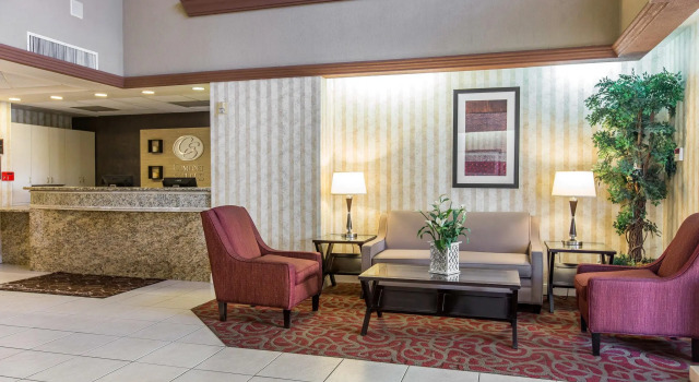 Comfort Suites Palm Desert I-10, Забронировать Отель Палм-Дезерт Coachella Valley