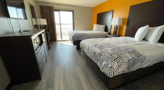 Четырёхместный номер Standard D'Arbonne Lake Motel