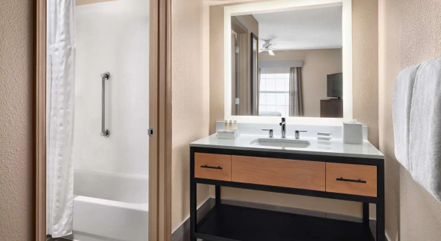Двухместный люкс c 1 комнатой Homewood Suites by Hilton Baltimore-Washington Intl Apt