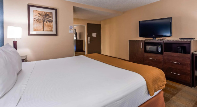 Четырёхместный номер Standard Best Western Date Tree Hotel