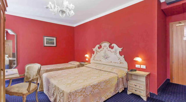 Трёхместный номер Hotel Malibran