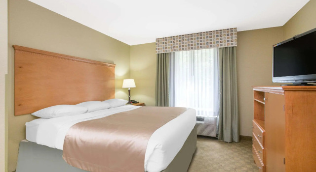Четырёхместный номер Standard Spark by Hilton Savannah South I-95