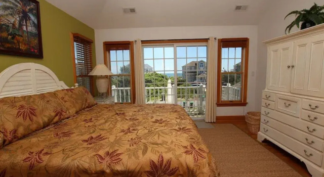 Flying Dutchman - 5 Br Home
