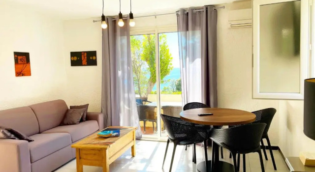 Вилла Comfort с видом на море Residence Canella
