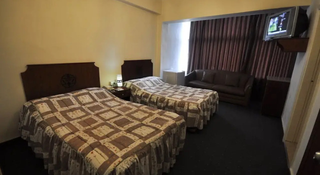 Granada Hotel, Buchen Sie Hotel Hotels in Amman Governorate mit Frühstück, Frühstück