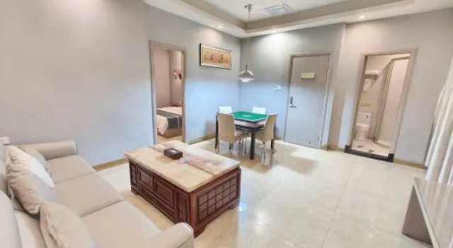 Люкс Deluxe Shenzhen Yuefeng Hotel (Bao'an Airport Xixiang Metro Station Branch)