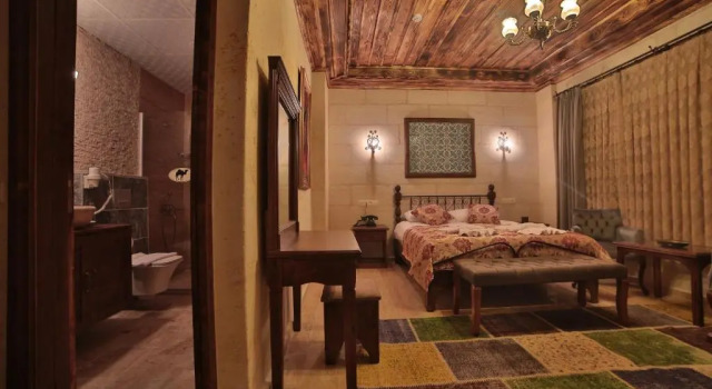 Caravanserai Inn Hotel