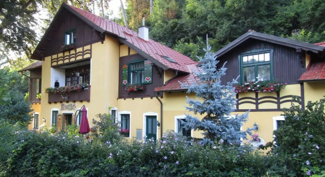 Villa Kreuthhof Appartements, Book Apartment Klosterneuburg 