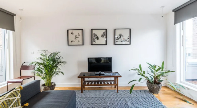 Stylish 3 Bedroom Flat With Balcony Shoreditch