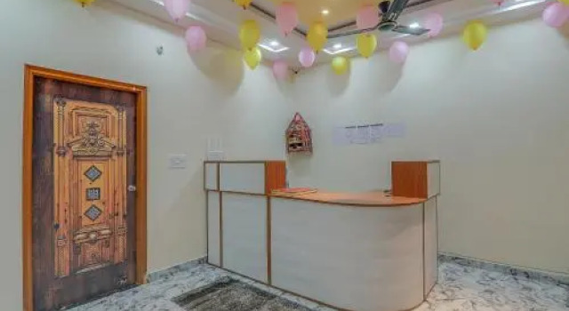 Oyo 83418 Hotel Shubh Inn, Забронировать Отель Гомти Нагар 