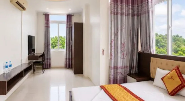 Crown Hotel Thái Nguyên, Varaa Hotelli Hotellit Thai Nguyen pysäköinnillä, Pysäköinti