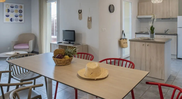 Semi-detached Home in Mediterranean Style, With Nice AC, Забронировать Дом для отпуска Виллы Hérault, Вилла