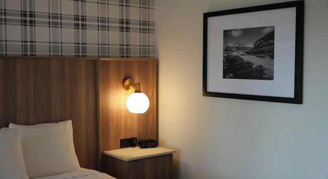Номер Premium Travelodge by Wyndham Niagara Falls At the Falls