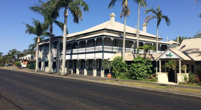 The Waterloo Bay Hotel, Boek Hotel Hotels in Wynnum met parkeren, Parkeren