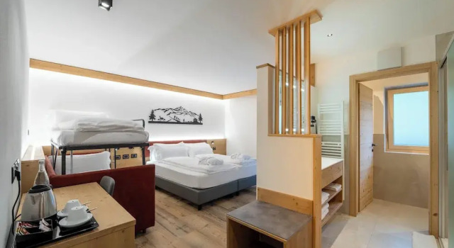 Двухместный номер Superior с балконом Spires Hotel
