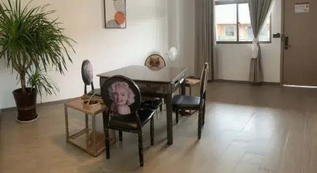 Люкс Deluxe YiJia Hotel