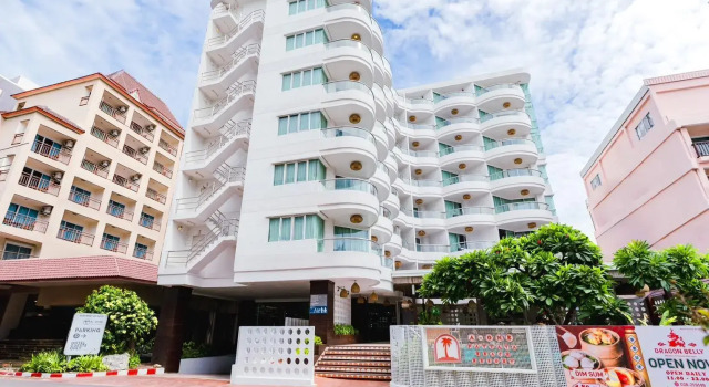 Курортный отель A-One Pattaya Beach Resort