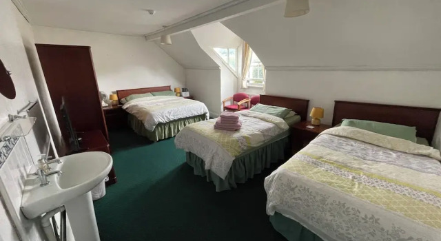 Четырёхместный номер Standard Victoria Inn