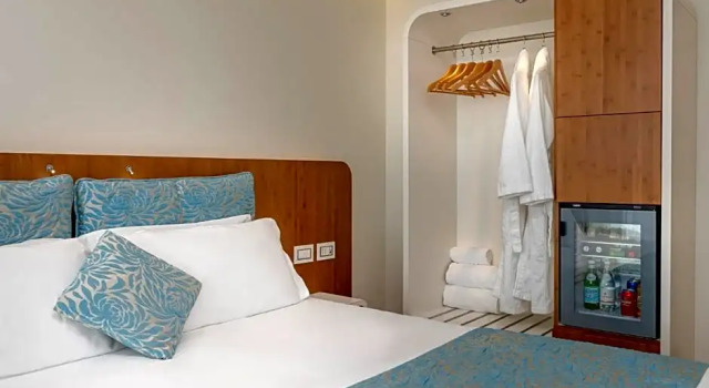 Номер Standard T-Suite Hotel