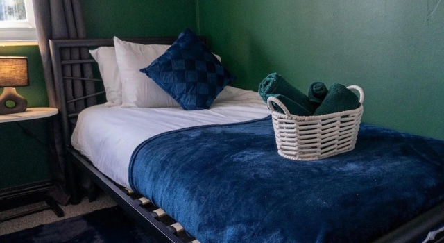 Beautiful House Off-road Free Parking, Забронировать Отель Отели Англии 3 звезды, 3*
