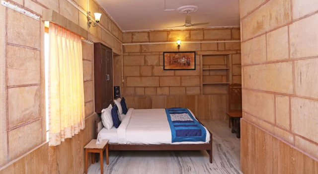 OYO 7426 Hotel Classic Inn, Забронировать Отель Отели штата Раджастхана с парковкой, Парковка
