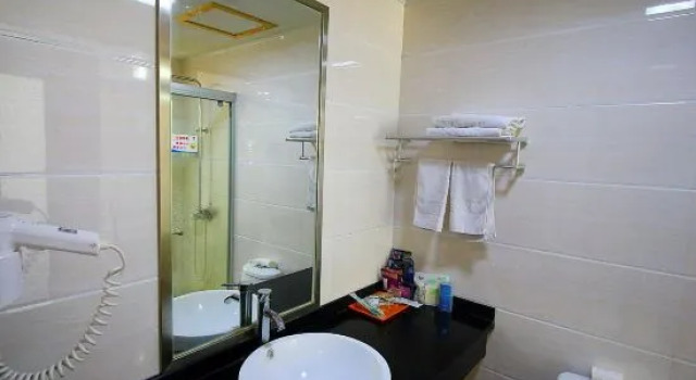 Liyang Xinyuan Hotel, Prenota Hotel Liyang Jiangsu