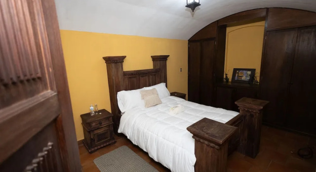 Sabor&arte, Book Bed and Breakfast Hotels in Zacatepeques with Parking, Parking