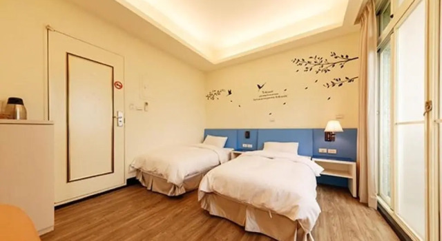 Standard Triple room Backpacker B&B