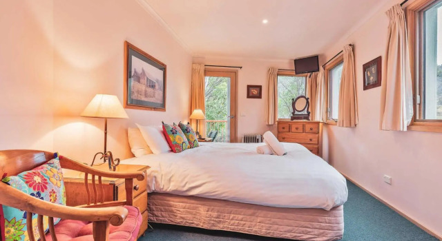 Lhotsky 2 Bedroom with fireplace and sweeping mountain view