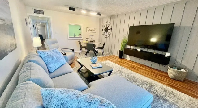 Номер Standard 7th Heaven 1 Bedroom Condo by RedAwning