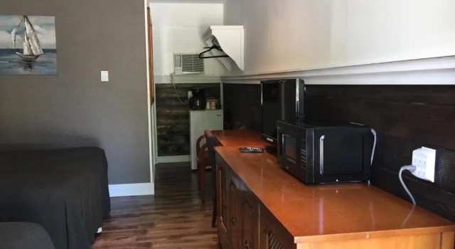 Четырёхместный номер Standard Greenside Motel